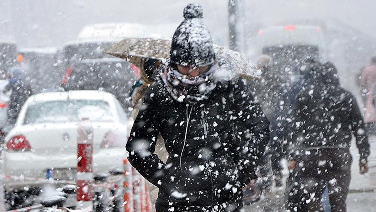 İstanbul'da Eğitime Kar Engeli: 12 Şubat’ta Okullar Tatil!