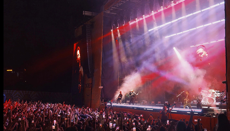 Avenged Sevenfold İstanbul’da Hayranlarıyla Buluştu! Avenged Sevenfold İstanbul’da Hayranlarıyla Buluştu!