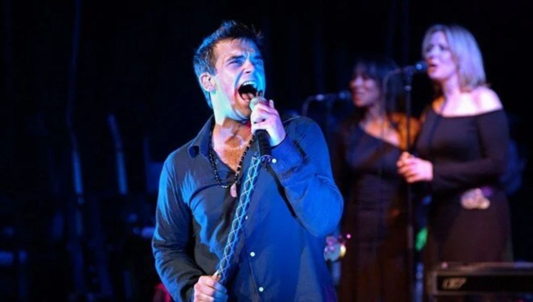 Robbie Williams İstanbul Konserinde Mekan Değişikliği: Ataköy Marina’da Buluşma Zamanı