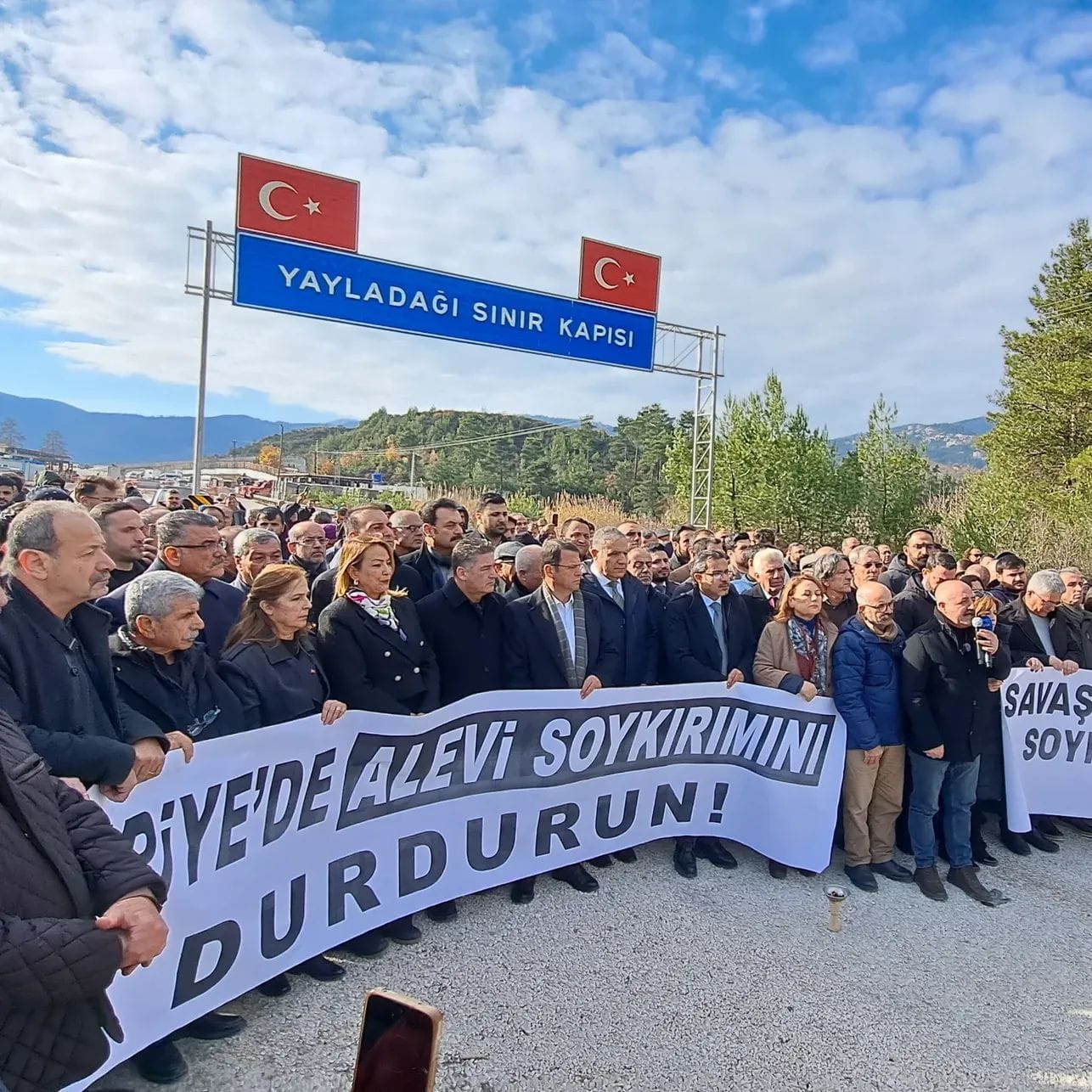 Suriye’deki Alevilere Yönelik Saldırılara Karşı Yayladağı’nda Güçlü Tepki